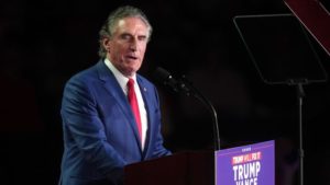 Trump escoge a Doug Burgum como secretario del Interior imagen-1