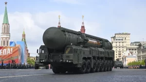 Ucrania acusa a Rusia de lanzar un misil balístico intercontinental o ICBM. Esto es lo que sabemos imagen-3