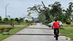 El huracán Rafael causa en La Habana unos 461 derrumbes y desplaza a casi 100.000 personas imagen-3