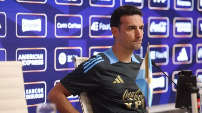 Scaloni hablará en conferencia antes de Argentina vs. Perú y se esperan indicios del equipo titular - TyC Sports imagen-5