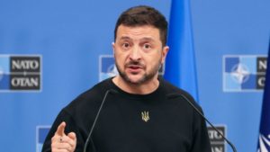 Zelensky dice que la guerra en Ucrania terminará "más rápido" bajo la presidencia de Trump imagen-4