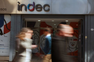 Indec: la inflación de noviembre fue de 2,4 por ciento imagen-2