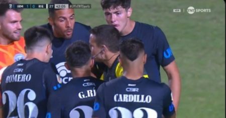 ¿Por qué le anularon el gol Independiente Rivadavia ante Riestra? imagen-13