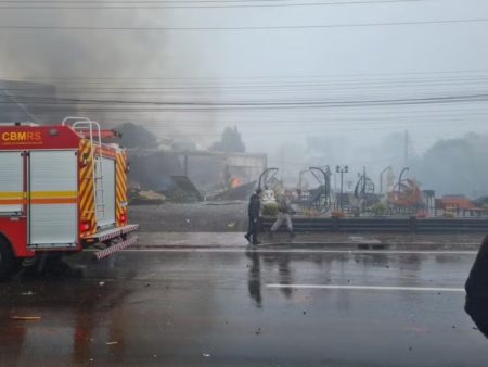 Una avioneta se estrelló en Gramado: hay al menos nueve muertos imagen-9