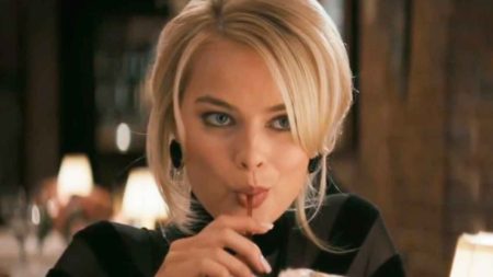 "Le di una bofetada en la cara": Margot Robbie temió por su futuro en Hollywood tras pegar a Leonardo DiCaprio en 'El lobo de Wall Street' imagen-10