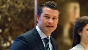 El equipo de Trump considera alternativas para reemplazar a Hegseth como el designado para secretario de Defensa imagen-1