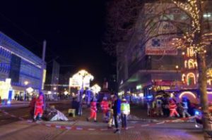 Atentado en el mercado navideño de Alemania: ya son cinco los muertos imagen-2