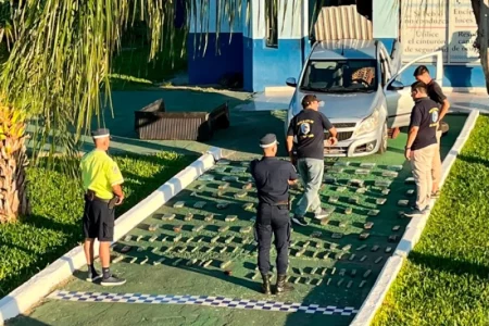 Montecarlense cayó con 74 kilos de marihuana en Entre Ríos imagen-8