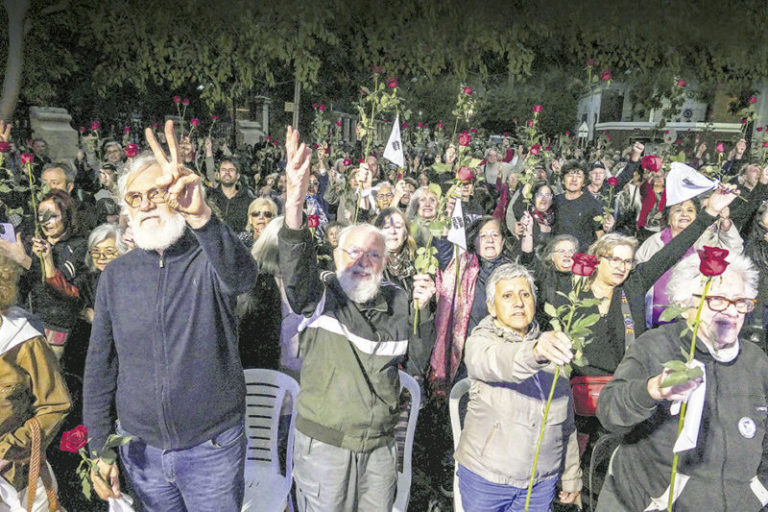 “ESTÁN MANCHADOS CON LA SANGRE DE NUESTROS FAMILIARES” imagen-5