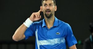 Djokovic, a cuartos de final contra Alcaraz y abucheos del público por negarse a una entrevista: ¿qué sucedió? imagen-2