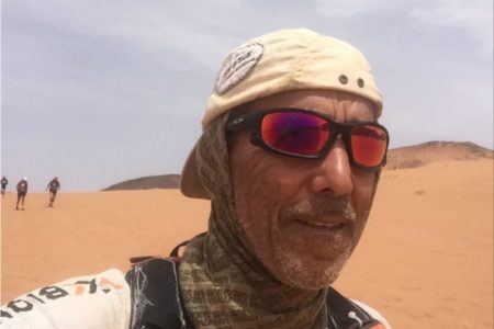 Bebió su orina y sangre de murciélago para sobrevivir en el desierto: la odisea del atleta que pasó diez días perdido en el Sahara imagen-12