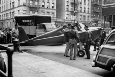 “Solo tuve la necesidad de volar”: hizo una apuesta en un bar, robó un avión y lo aterrizó en medio de Manhattan imagen-8