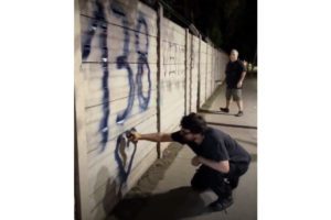 Grabois sacudió el confort del Jockey Club de San Isidro con un grafitti con memoria imagen-2