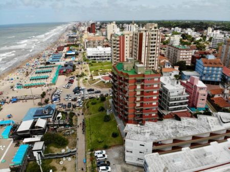 Cientos de casas y edificios corren riesgos por la sal marina en Pinamar y Villa Gesell imagen-12