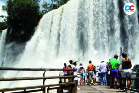 Destacan que más de 25 mil turistas visitaron las Cataratas del Iguazú en la primera semana del año imagen-8