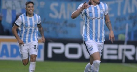 El delantero que está a un paso de sumarse a Newell's imagen-15