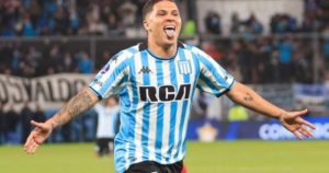 Oficial: América de Cali anunció su acuerdo con Racing para la llegada de Juanfer Quintero imagen-1