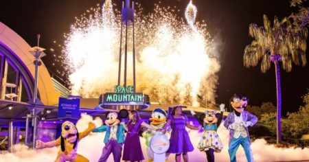 Cumplió 50 años Space Mountain, la montaña rusa más famosa de Disney World imagen-16