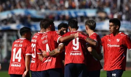 Independiente venció a Talleres en el descuento y sumó su segunda victoria imagen-6