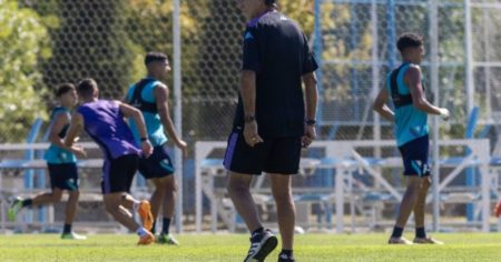 Los 11 que probó Costas en al formación de Racing para recibir a Belgrano imagen-25