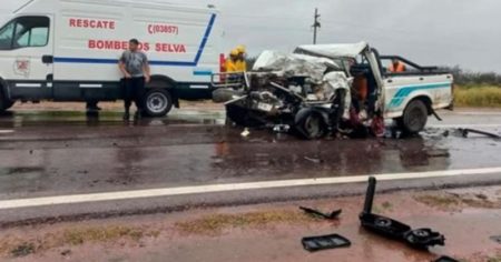 Padre e hijo murieron al chocar de frente contra un camión en un violento accidente en Santiago del Estero imagen-11