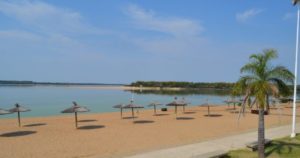 Un paraíso natural a la vera del río Uruguay: cómo es visitar estas playas escondidas con 3 kilómetros de arena blanca imagen-4