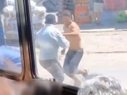 Violencia en el conurbano. Apuñaló al chofer de un colectivo porque no lo dejó viajar con la SUBE sin saldo imagen-11