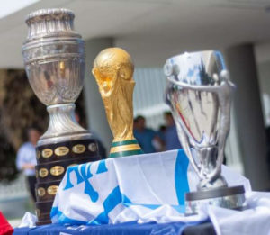 Las copas de la Selección Argentina llegan a Eldorado este sábado imagen-1