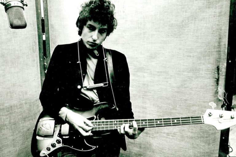 La revolución de Bob Dylan: las tres canciones que lo convirtieron en “traidor” y que cambiaron para siempre los años 60 imagen-97