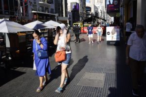 En medio de la ola de calor: miles de usuarios siguen sin luz en la Ciudad y el conurbano imagen-4