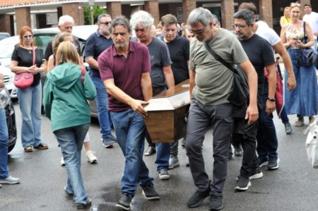 Lidia Catalano fue despedida por familiares, amigos y colegas en el Cementerio de Chacarita imagen-8