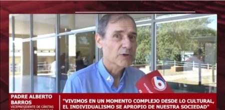 «El individualismo no resuelve nada», aseguró el Padre Alberto Barros y resaltó la labor conjunta del Estado, organizaciones e iglesias para ayudar a los más vulnerable imagen-8