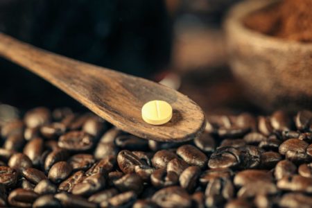 Los 5 tipos de medicamentos que podrían verse afectados si se toman con café imagen-13