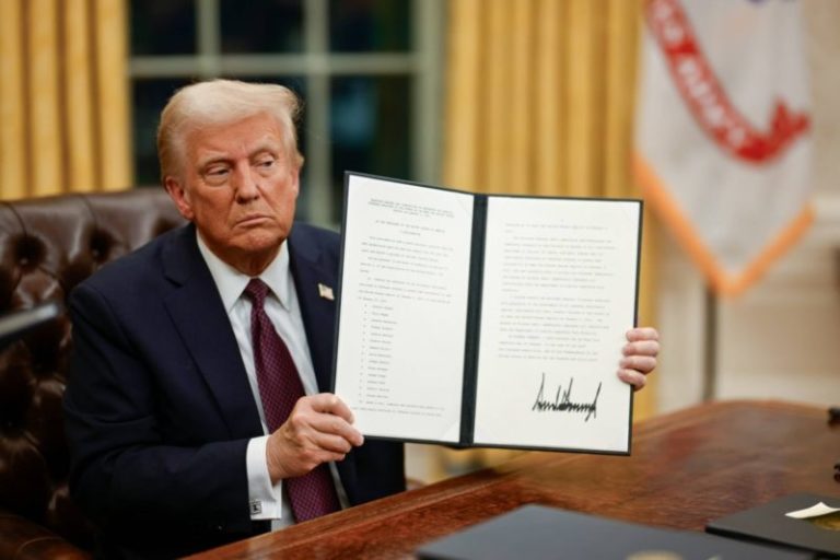 Decretos y nuevas leyes antiinmigrantes que aplican con la llegada de Donald Trump imagen-5