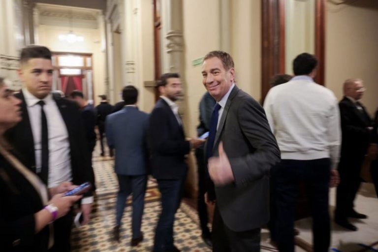 Sugestivo itinerario: Santilli visitó la Casa Rosada horas antes participar en la reunión de Pro imagen-5