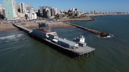 El centenario muelle que construyó un grupo de pescadores pioneros, fue vidriera de múltiples marcas y se convirtió en ícono imagen-11