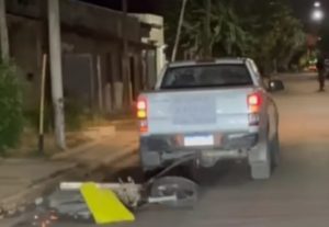 Corrientes: una camioneta arrastró una moto “delivery de drogas” imagen-3