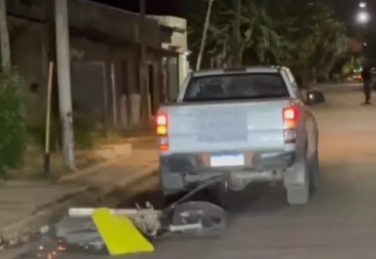 Corrientes: una camioneta arrastró una moto “delivery de drogas” imagen-5