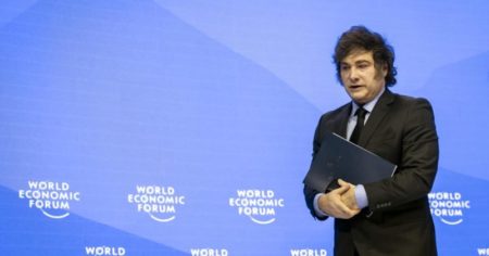 Javier Milei y sus medidas, EN VIVO: el Presidente recibe un premio en Zurich y regresa a Buenos Aires imagen-14