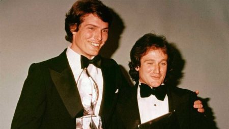 "Yo era el proctólogo ruso": Robin Williams se hizo pasar por médico para animar a Christopher Reeve tras el accidente que le cambio la vida imagen-110