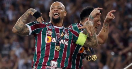 Felipe Melo, tres veces campeón de la Libertadores, anunció su retiro a los 41 años imagen-13