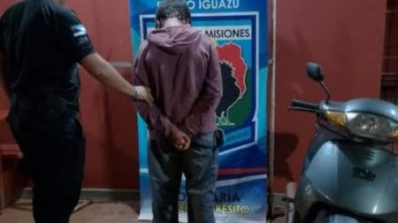 Comandante Andresito: Policías recuperaron una motocicleta robada y detuvieron a un joven imagen-8