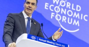 El fuerte descargo de Pedro Sánchez en Davos: pidió terminar con el anonimato en las redes sociales y dijo que dañan la democracia imagen-3