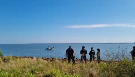 Garupá: intensa búsqueda de un joven desaparecido en el río Paraná imagen-8