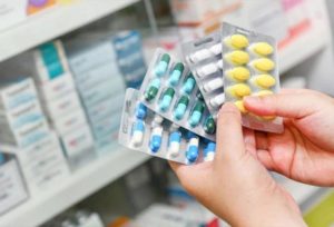 La compra de medicamentos para jubilados cayó un 22% en diciembre imagen-1