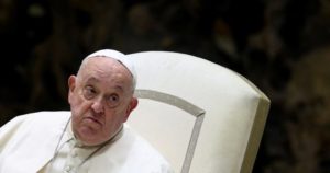 El papa Francisco advirtió que si Donald Trump cumple con deportar a inmigrantes, sería "una desgracia" imagen-4