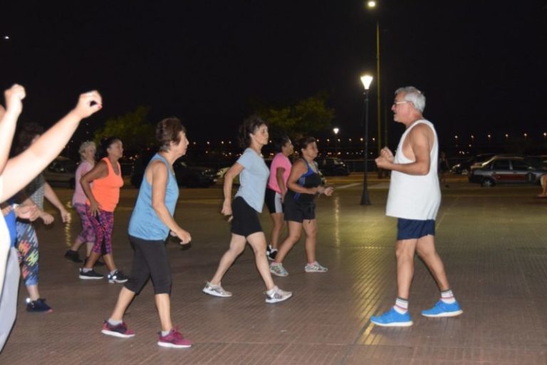 Convocan a aprender y disfrutar clases de bachata y salsa en el Multicultural de la Costanera imagen-5