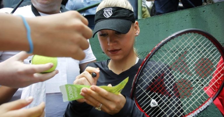 Por qué la ex tenista Anna Kournikova mantuvo en secreto a sus gemelos y construyó un muro de cinco metros en su mansión imagen-5