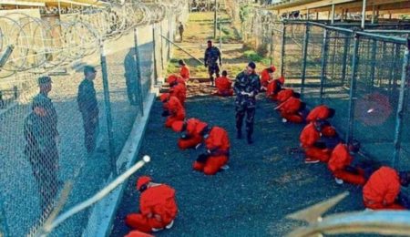 Donald Trump quiere enviar a los inmigrantes ilegales a Guantánamo imagen-7