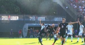 Video: la durísima lesión de Tovo, de Riestra imagen-3